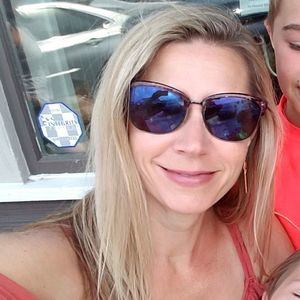 Meet your Posher, Pamela